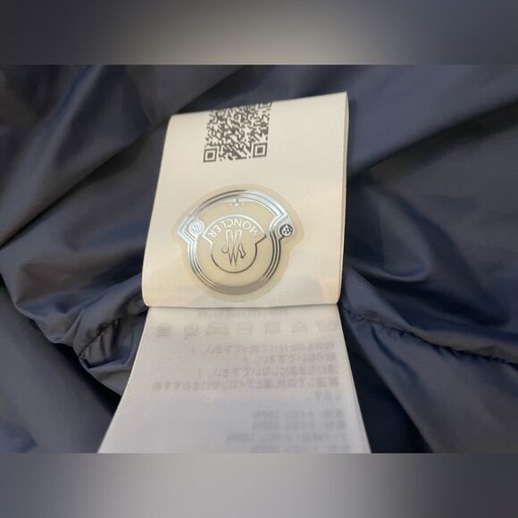 Moncler Windbreaker - Size Medium  - Moncler Hooded Jacket  - Summer Jacket - - Picture 13 of 17